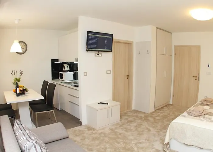 Apartament Mirakul *